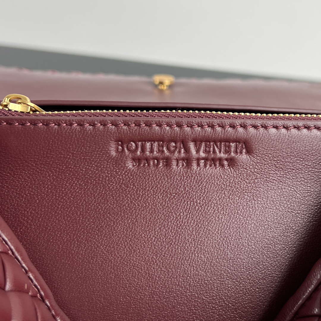 Bottega Veneta BV 776783V3RG11019 Patti Shoulder Bag BV92053