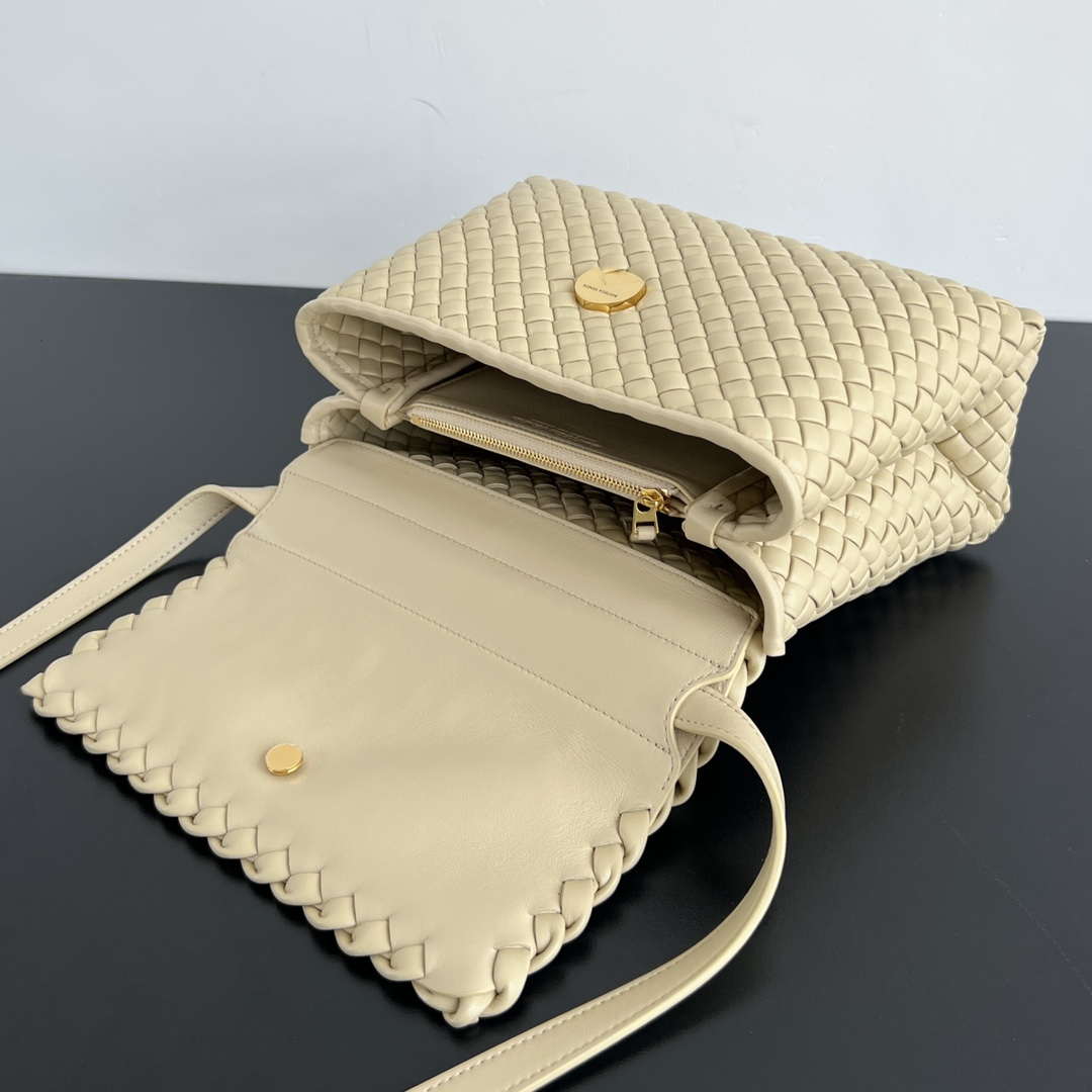 Bottega Veneta BV 776783V3RG11019 Patti Shoulder Bag BV92055