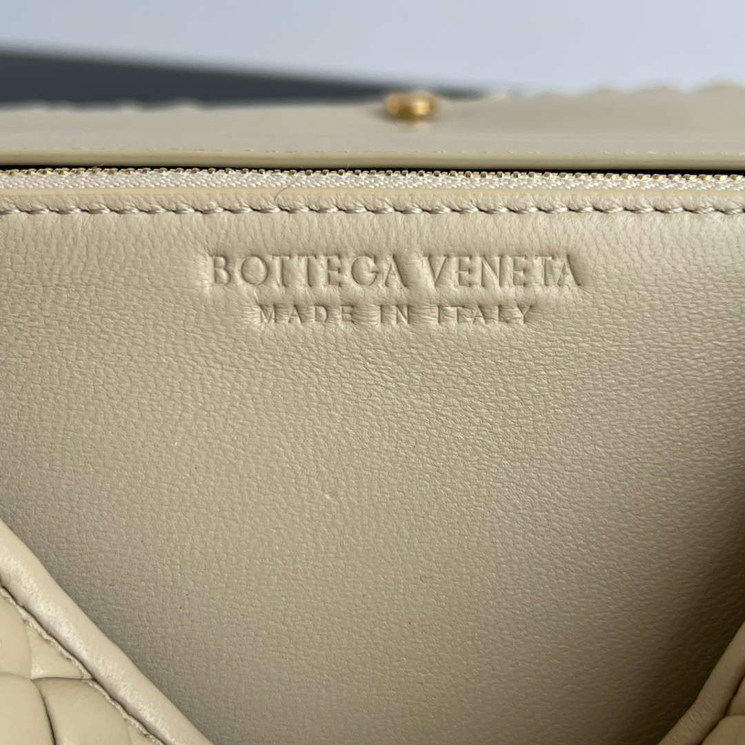 Bottega Veneta BV 776783V3RG11019 Patti Shoulder Bag BV92055