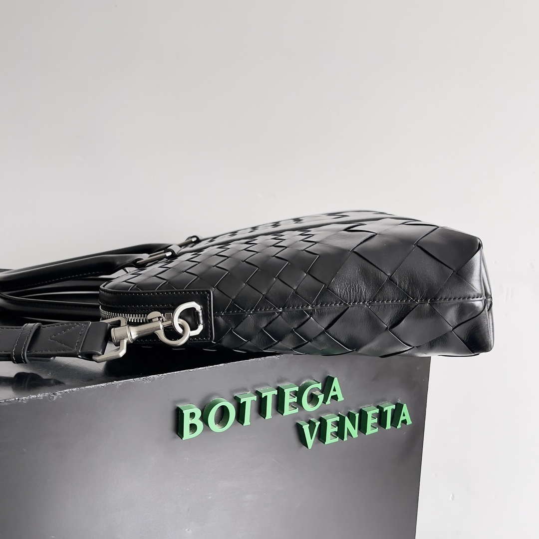 Bottega Veneta BV 778081 Slim Intrecciato Briefcase Men Message Bag BV9098