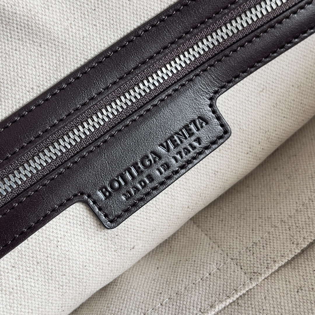 Bottega Veneta BV 778081 Slim Intrecciato Briefcase Men Message Bag BV9099