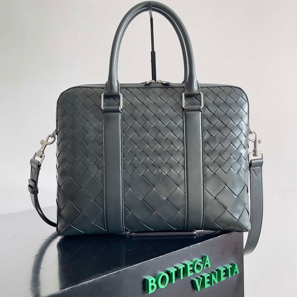 Bottega Veneta BV 778081 Slim Intrecciato Briefcase Men Message Bag BV9100