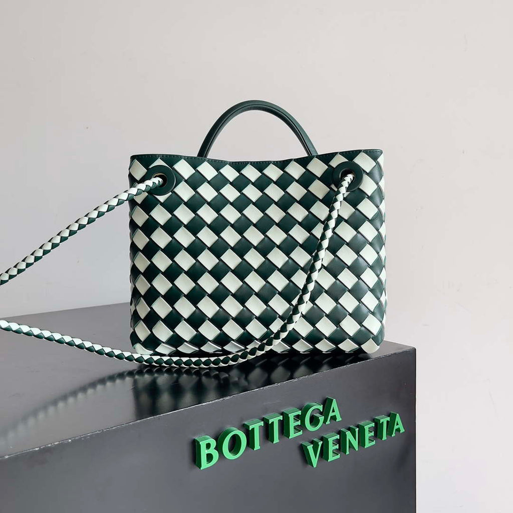 Bottega Veneta BV 779152 Small Andiamo green & White