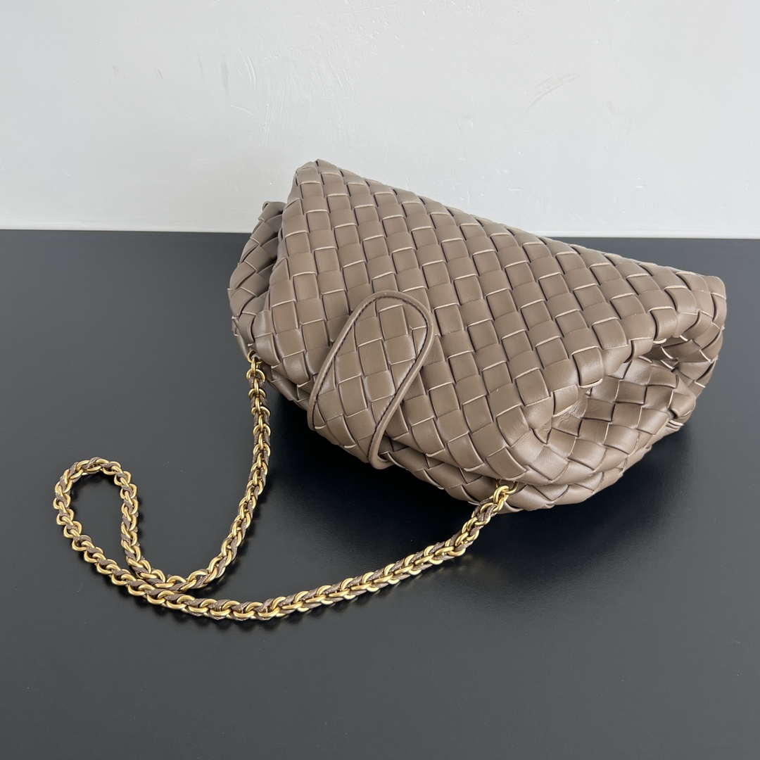 Bottega Veneta BV 785807 Lauren 1980 clutch Bag BV92003