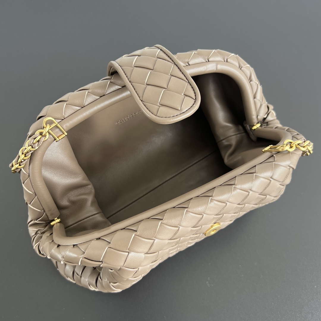 Bottega Veneta BV 785807 Lauren 1980 clutch Bag BV92003