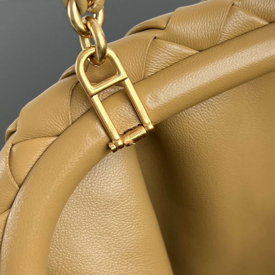 Bottega Veneta BV 785807 Lauren 1980 clutch Bag BV92005