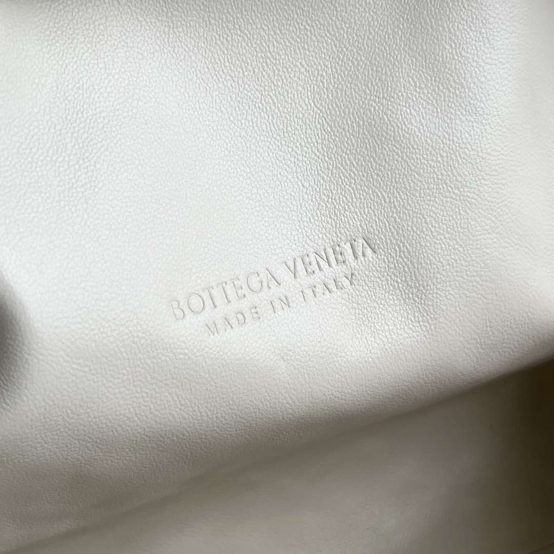 Bottega Veneta BV 785807 Lauren 1980 clutch Bag BV92008