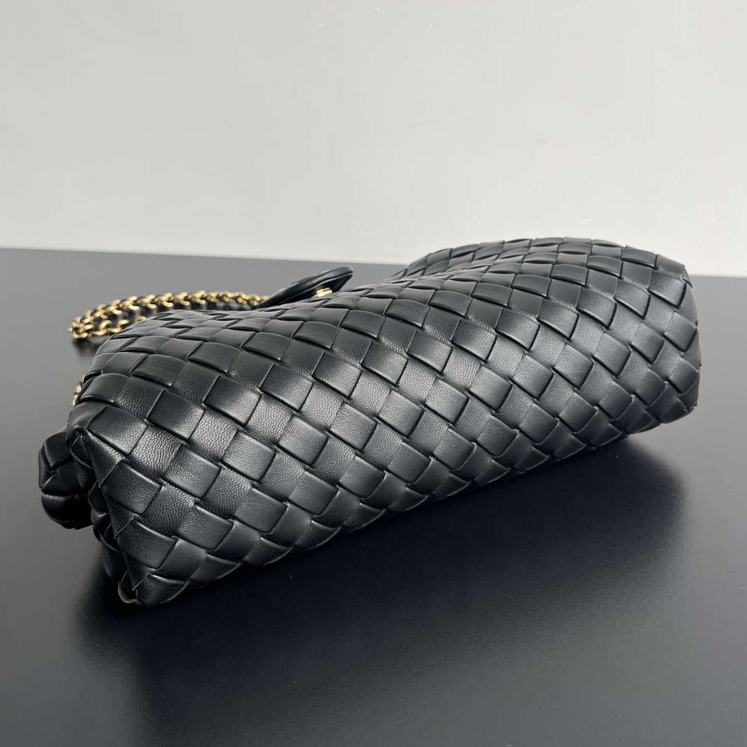 Bottega Veneta BV 785807 Lauren 1980 clutch Bag BV92010
