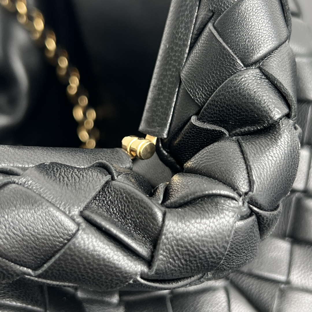 Bottega Veneta BV 785807 Lauren 1980 clutch Bag BV92010