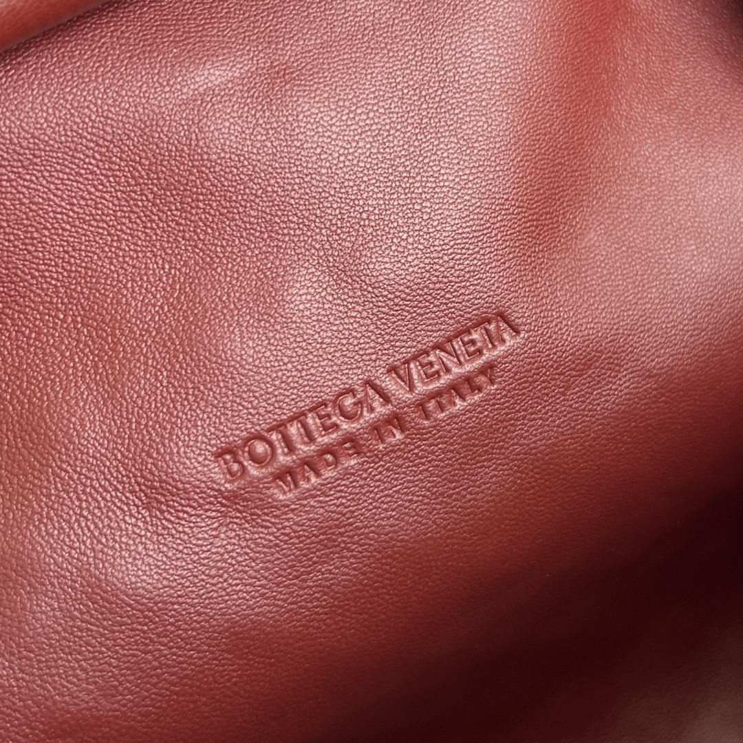Bottega Veneta BV 785807 Lauren 1980 clutch Bag BV92028