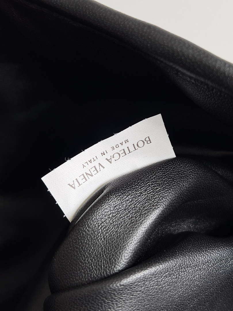 Bottega Veneta BV 786193 Large Hop bag BV9028