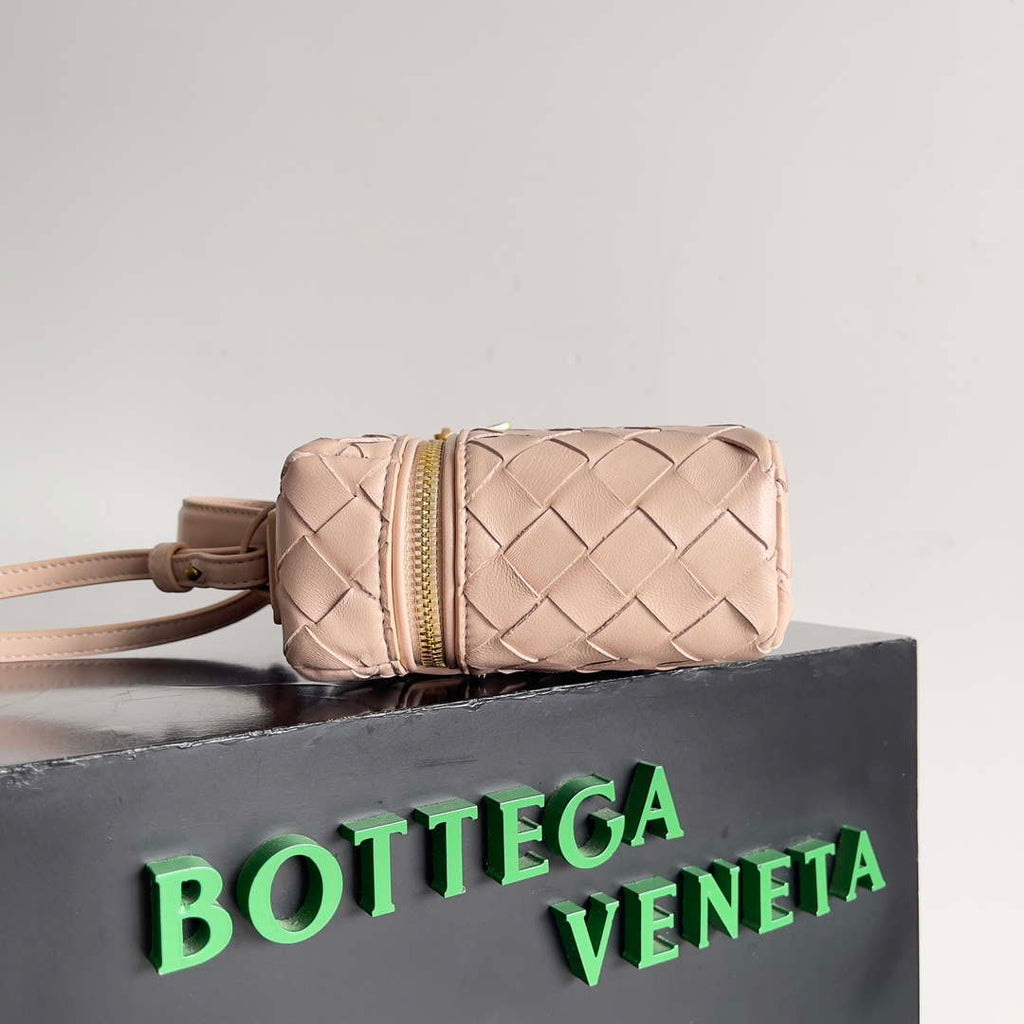 Bottega Veneta BV 789109V3IV16414 Bang Bang Vanity Case Light Pink