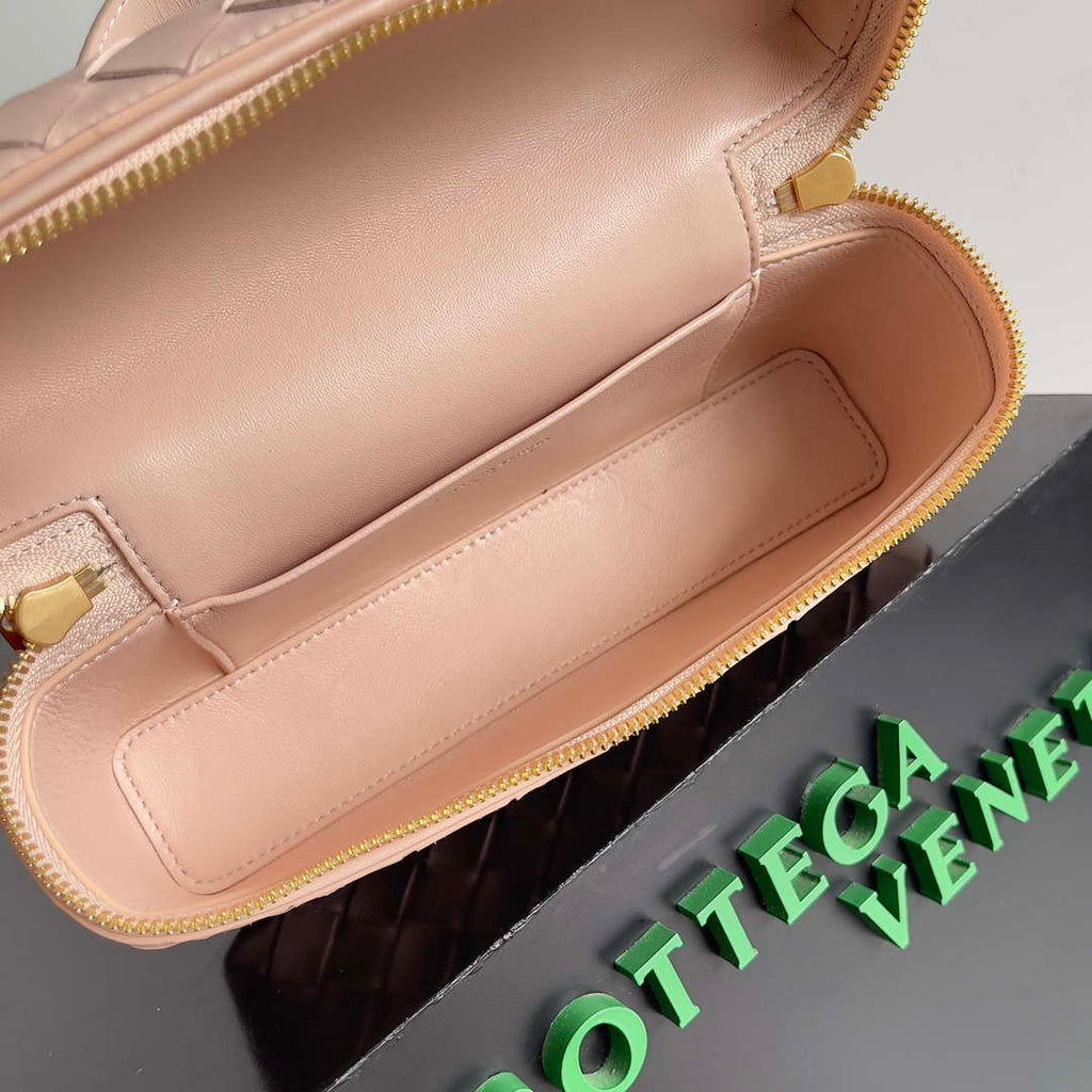 Bottega Veneta BV 789109V3IV16414 Bang Bang Vanity Case Light Pink