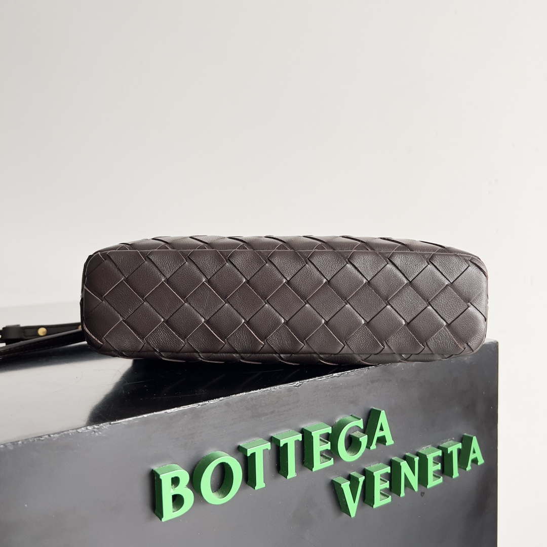 Bottega Veneta BV 789109V3IV16414 Bang Bang Vanity Case Dark Brown