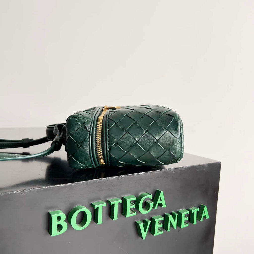 Bottega Veneta BV 789109V3IV16414 Bang Bang Vanity Case Green