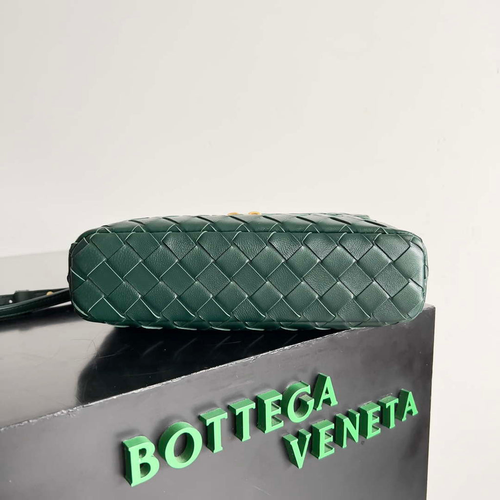 Bottega Veneta BV 789109V3IV16414 Bang Bang Vanity Case Green