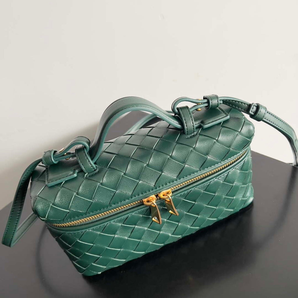 Bottega Veneta BV 789109V3IV16414 Bang Bang Vanity Case Green