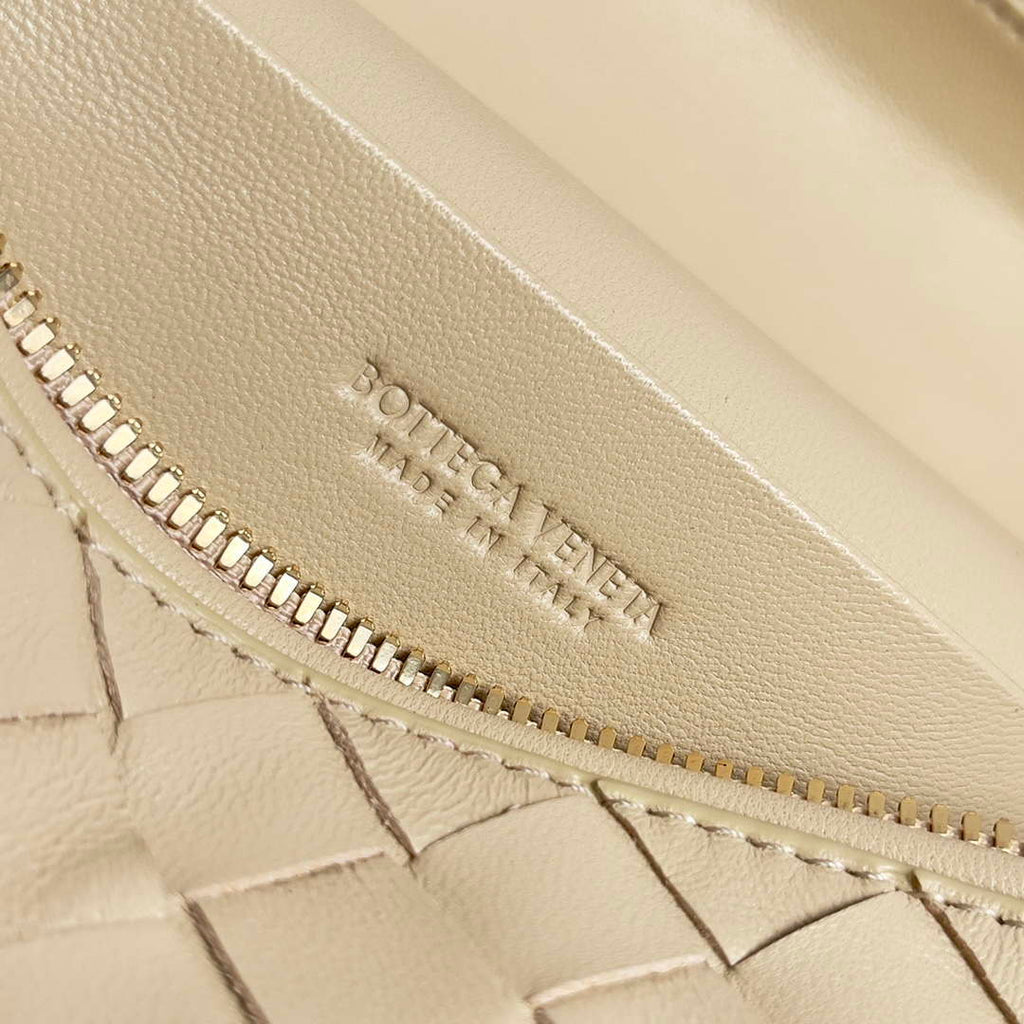 Bottega Veneta BV 789109V3IV16414 Bang Bang Vanity Case Apricot