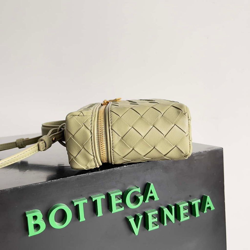 Bottega Veneta BV 789109V3IV16414 Bang Bang Vanity Case Lemon Yellow