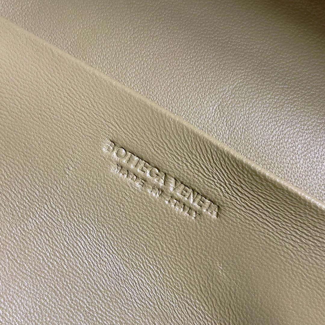 Bottega Veneta BV 789109V3IV16414 Bang Bang Vanity Case Lemon Yellow