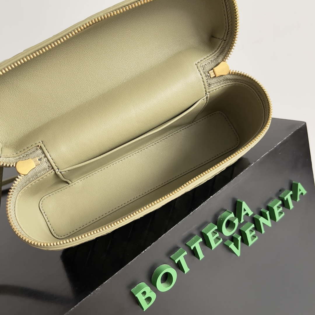Bottega Veneta BV 789109V3IV16414 Bang Bang Vanity Case Lemon Yellow - Default Title - View 9