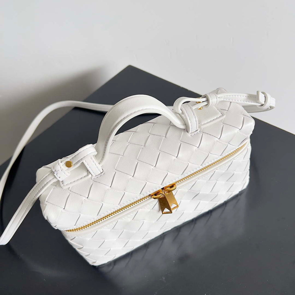 Bottega Veneta BV 789109V3IV16414 Bang Bang Vanity Case White