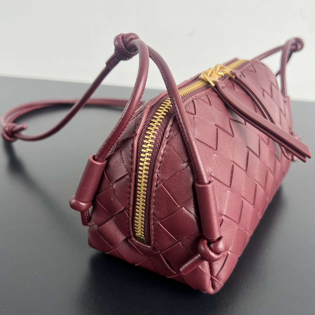 Bottega Veneta BV 794258VCPP18425 Concert Pouch BV92045