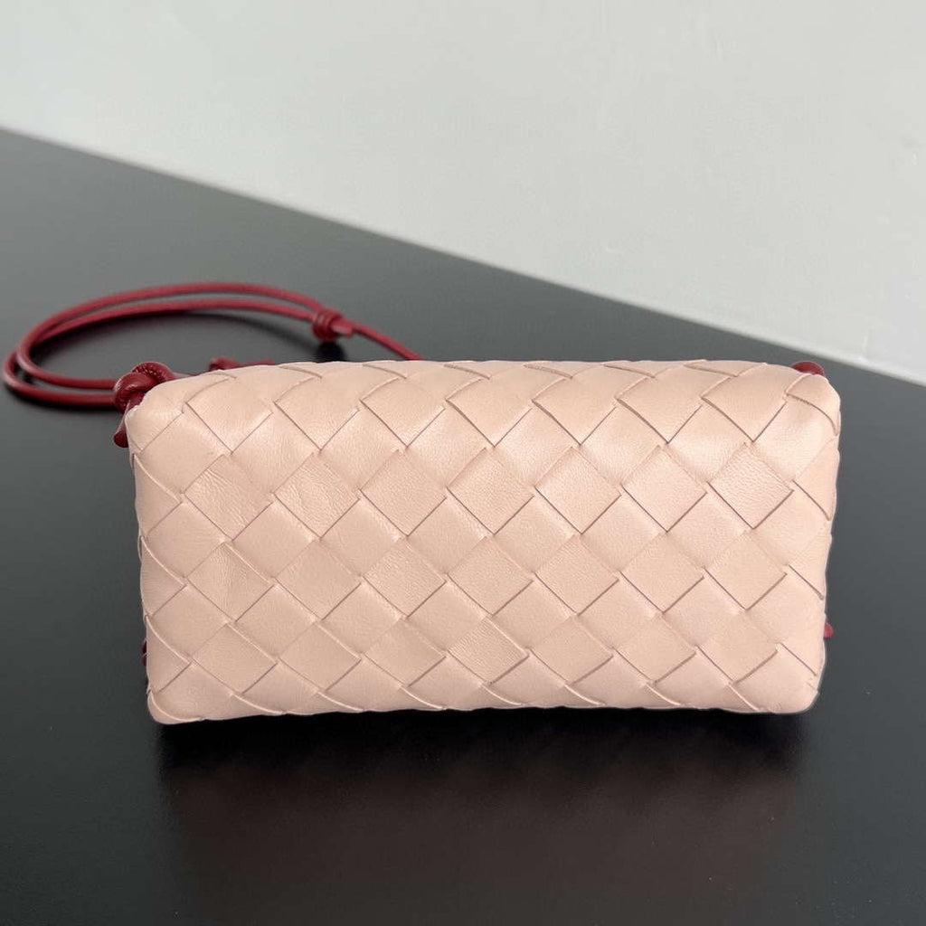 Bottega Veneta BV 794258VCPP18425 Concert Pouch BV92046