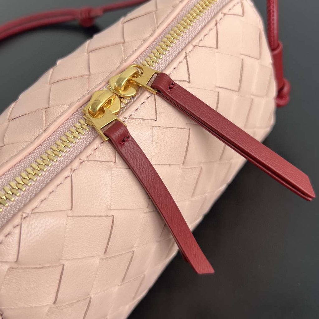 Bottega Veneta BV 794258VCPP18425 Concert Pouch BV92046