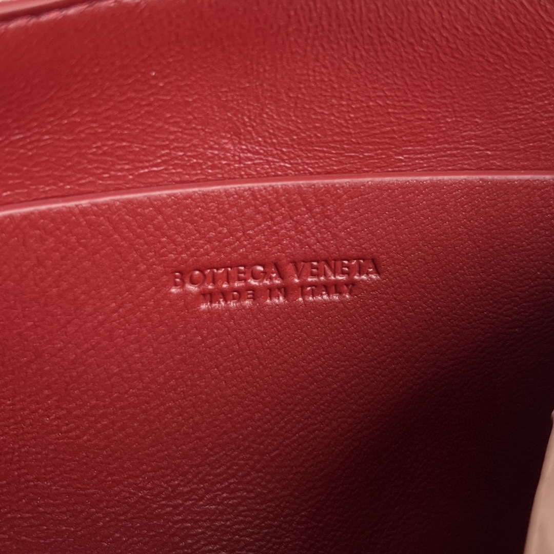 Bottega Veneta BV 794258VCPP18425 Concert Pouch BV92046
