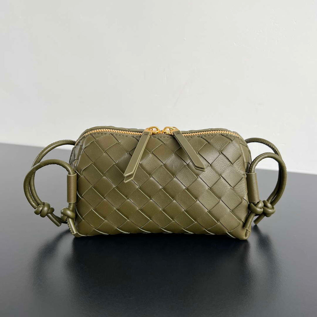 Bottega Veneta BV 794258VCPP18425 Concert Pouch BV92048