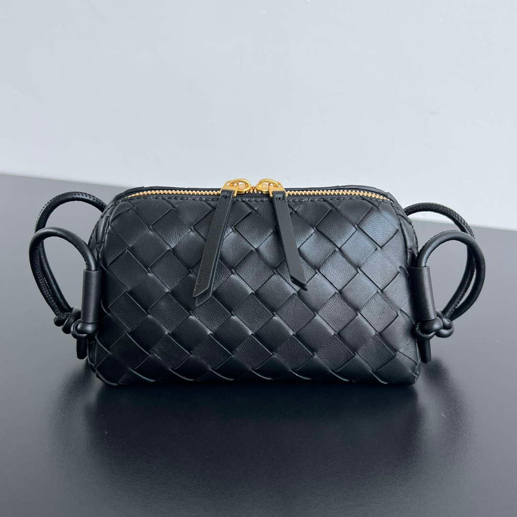 Bottega Veneta BV 794258VCPP18425 Concert Pouch BV92050