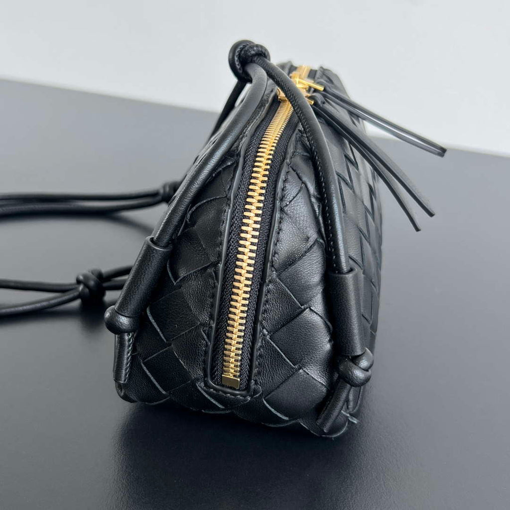 Bottega Veneta BV 794258VCPP18425 Concert Pouch BV92050