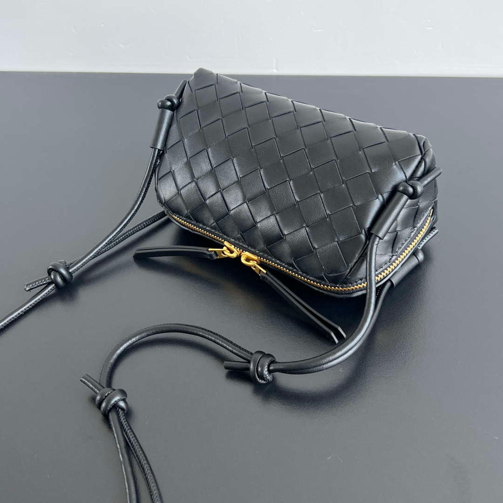 Bottega Veneta BV 794258VCPP18425 Concert Pouch BV92050