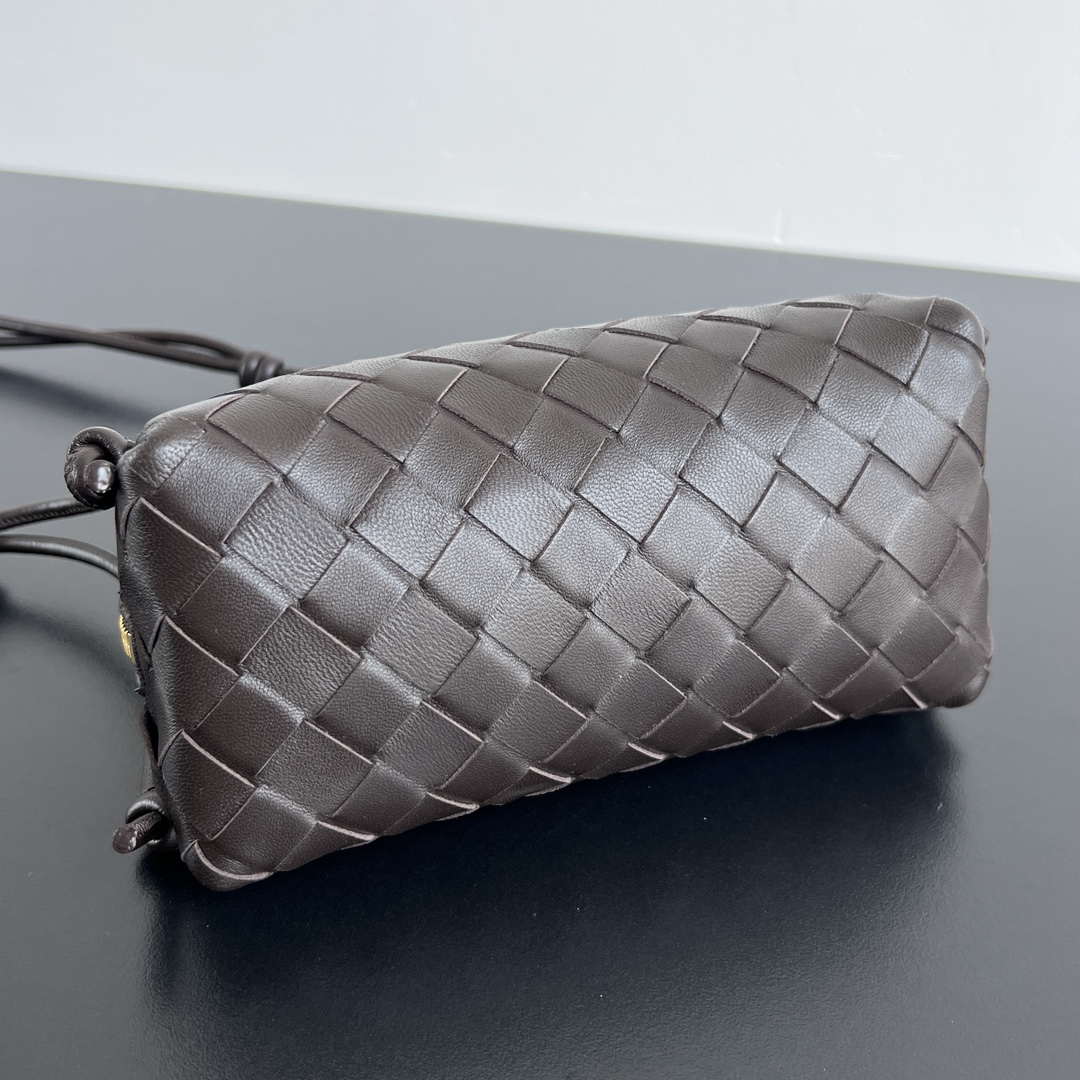 Bottega Veneta BV 794258VCPP18425 Concert Pouch BV92052