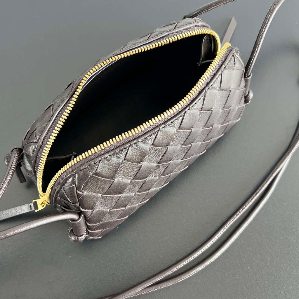Bottega Veneta BV 794258VCPP18425 Concert Pouch BV92052
