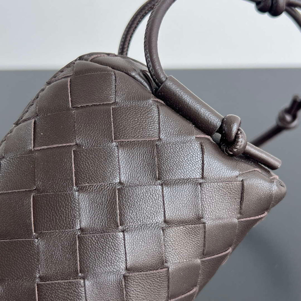 Bottega Veneta BV 794258VCPP18425 Concert Pouch BV92052