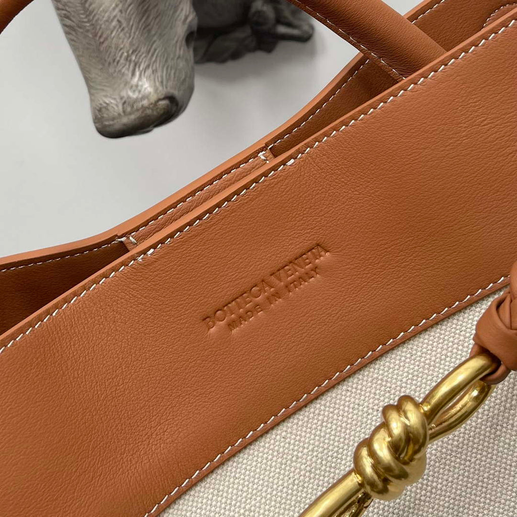 Bottega Veneta BV 795306 Medium Andiamo Natural Tan