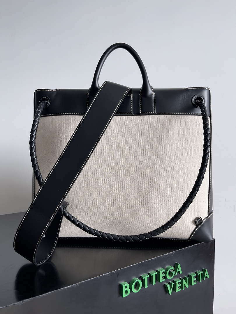 Bottega Veneta BV 796417 Large Andiamo Backpack Black& Beige Silver