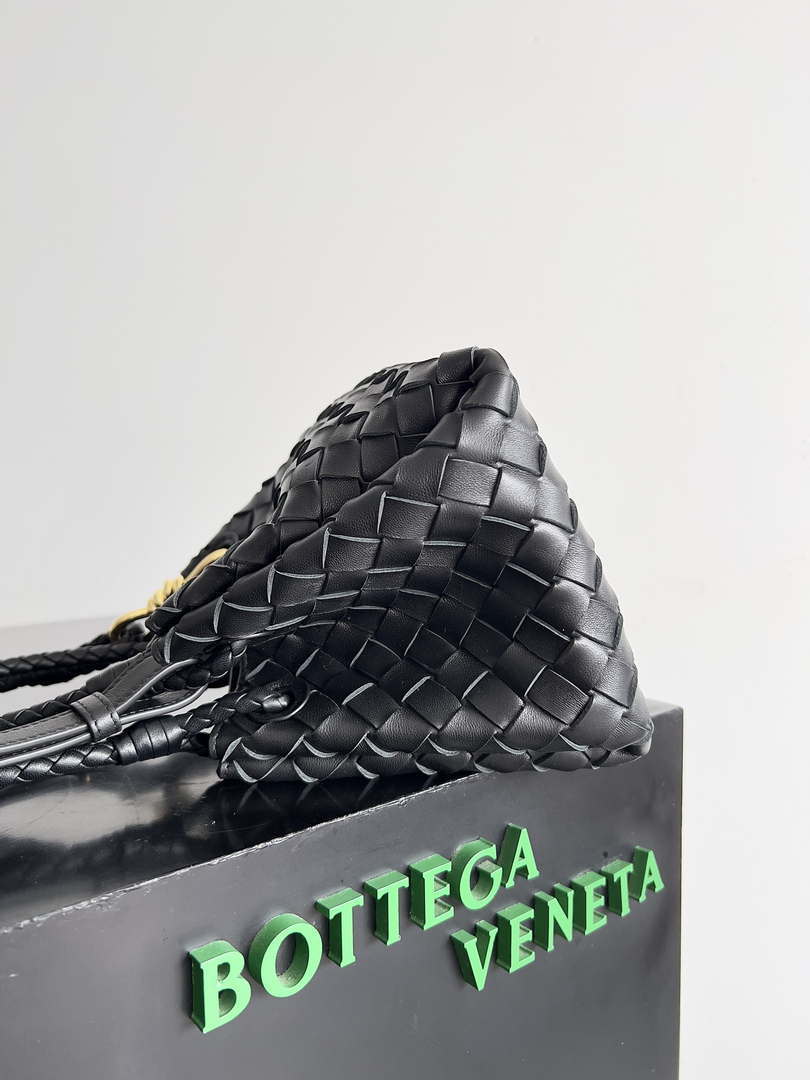 Bottega Veneta BV 796569VCPPT8060 Small Andiamo Parachute Black - Default Title - View 2