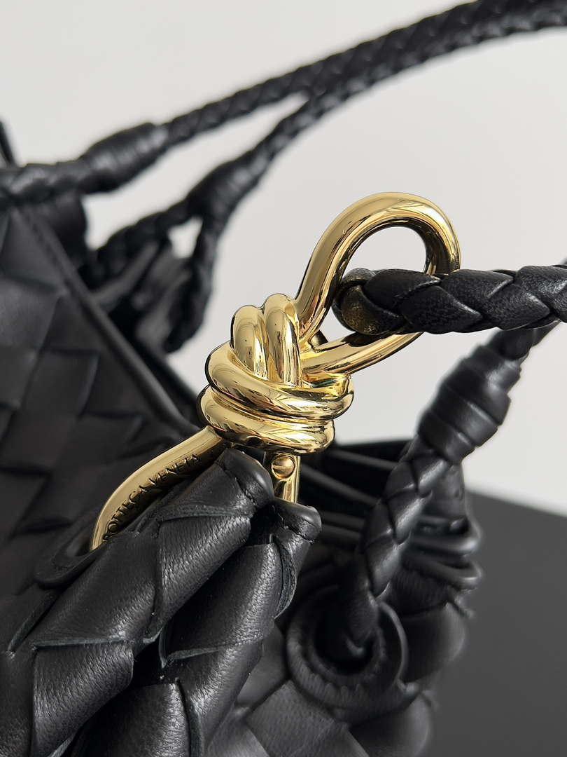 Bottega Veneta BV 796569VCPPT8060 Small Andiamo Parachute Black - Default Title - View 4