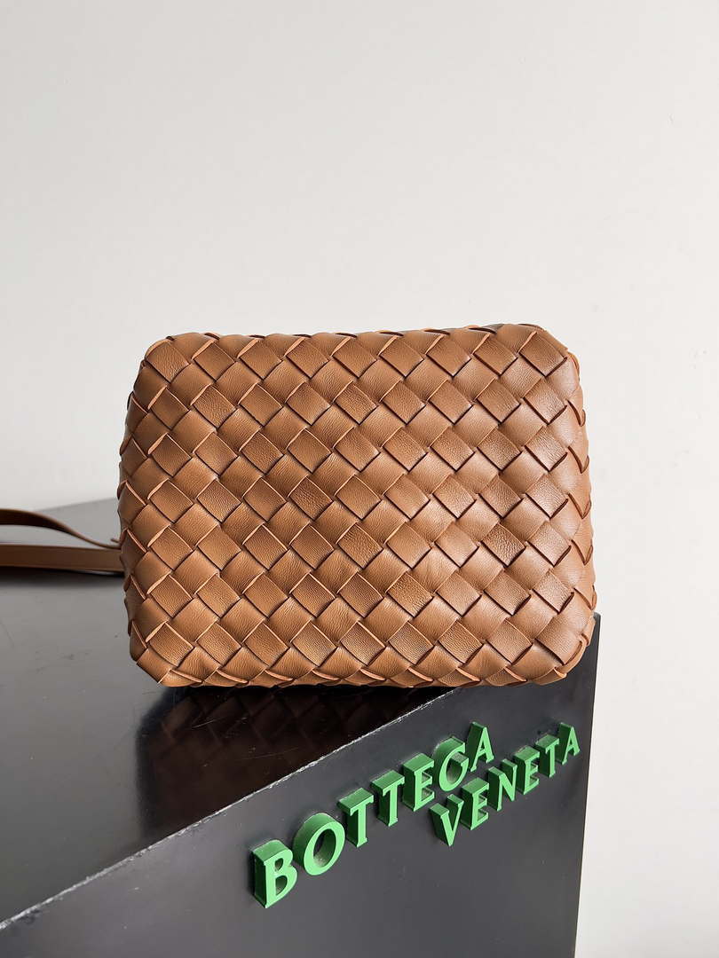 Bottega Veneta BV 796569VCPPT8060 Small Andiamo Parachute Brown - Default Title - View 6