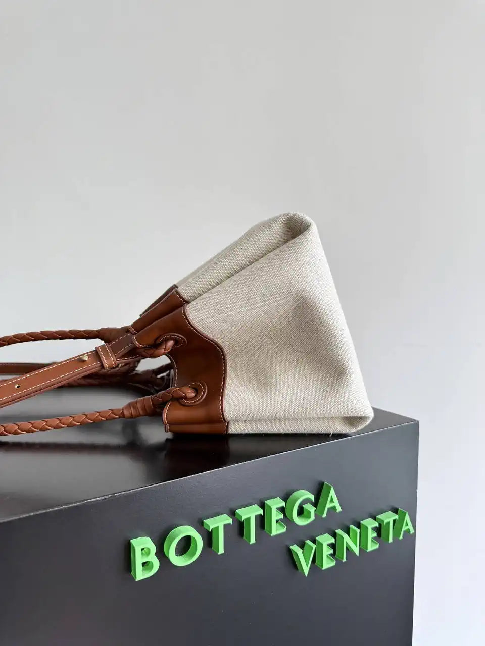 Bottega Veneta BV 796569VCPPT8060 Small Andiamo Parachute Canvas & Brown