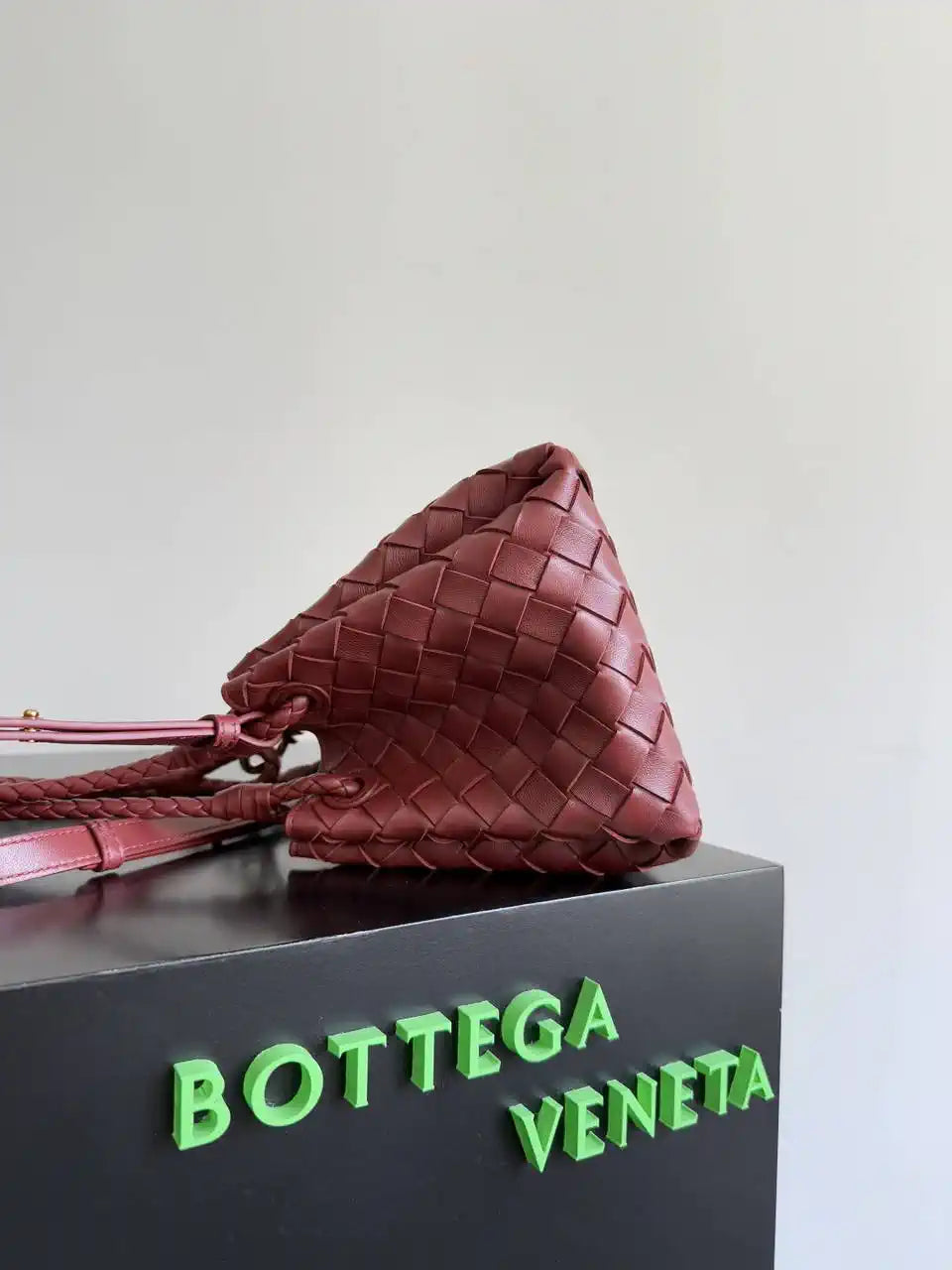 Bottega Veneta BV 796569VCPPT8060 Small Andiamo Parachute Wine Red
