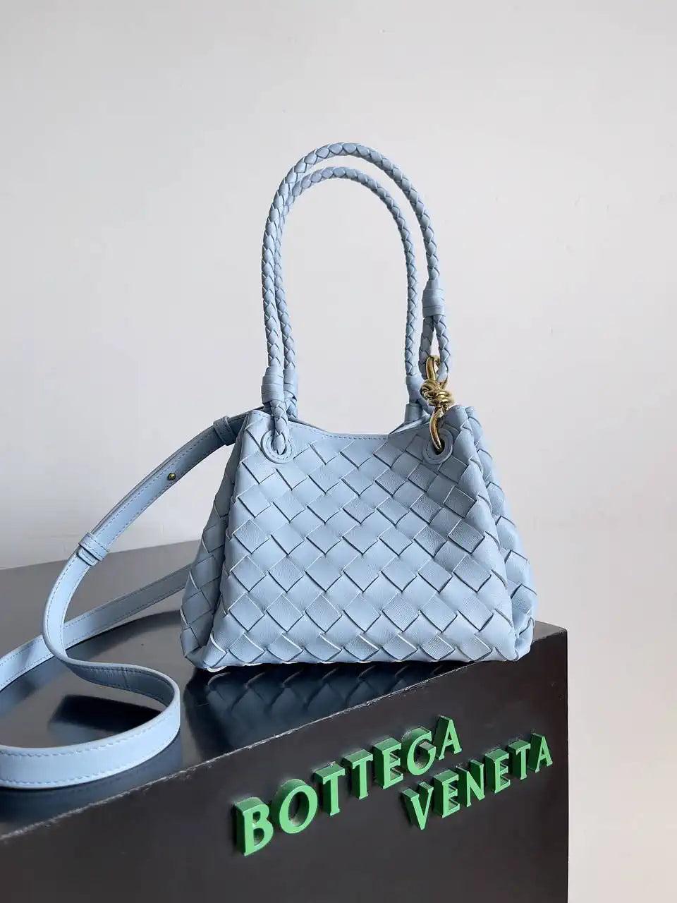 Bottega Veneta BV 796569VCPPT8060 Small Andiamo Parachute Lake Blue