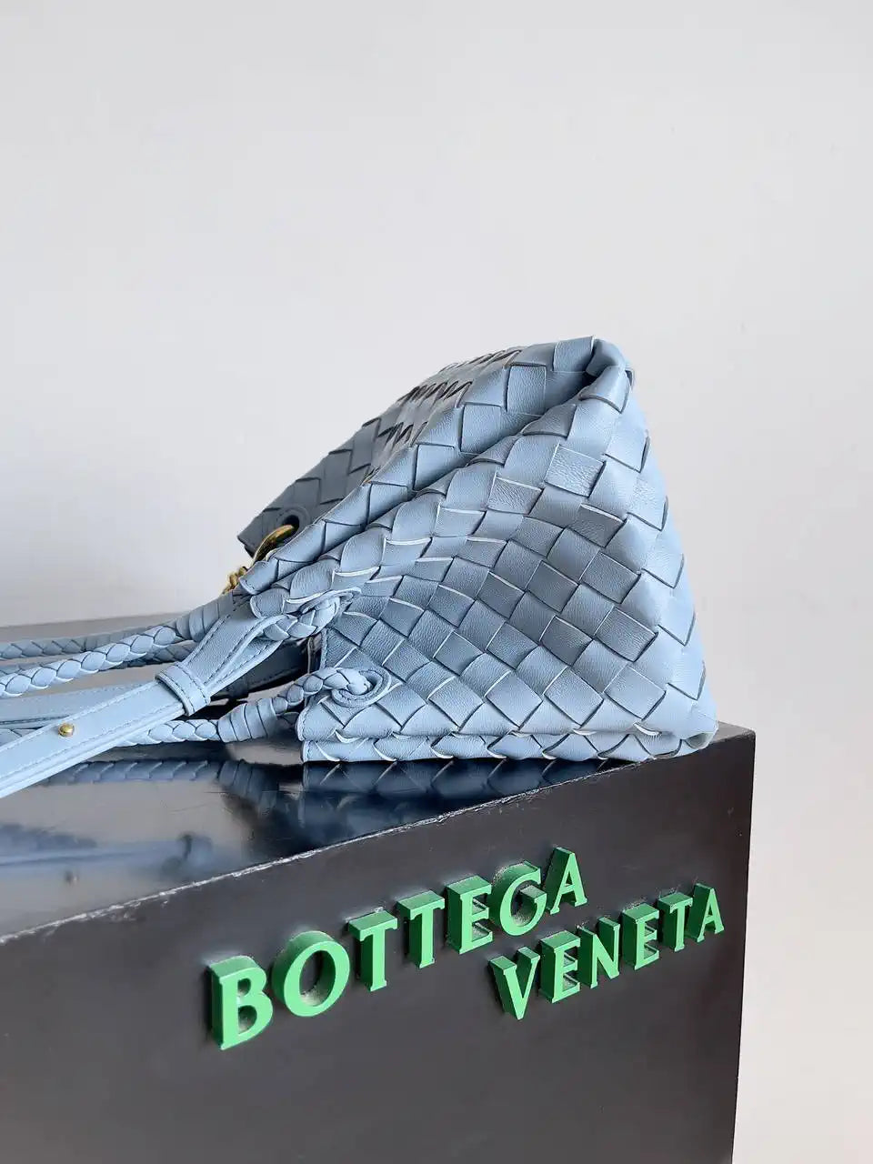Bottega Veneta BV 796569VCPPT8060 Small Andiamo Parachute Lake Blue