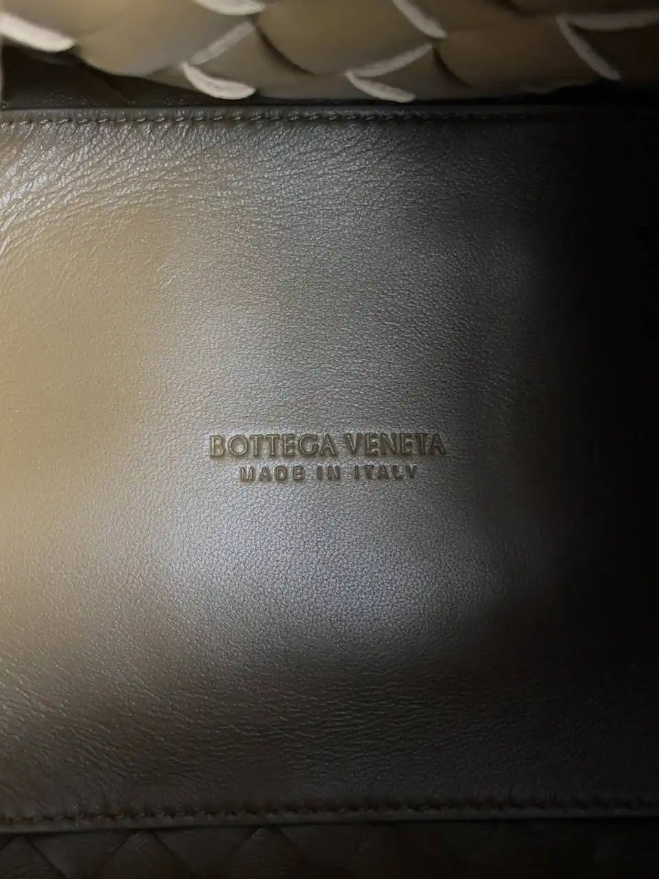 Bottega Veneta BV 796569VCPPT8060 Small Andiamo Parachute Suede Brown