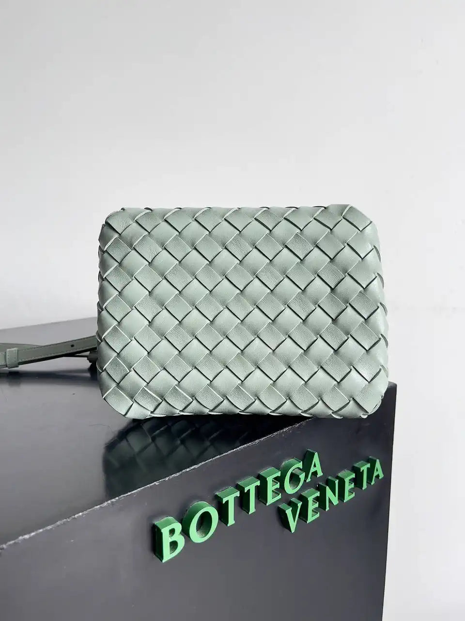 Bottega Veneta BV 796569VCPPT8060 Small Andiamo Parachute Turquoise