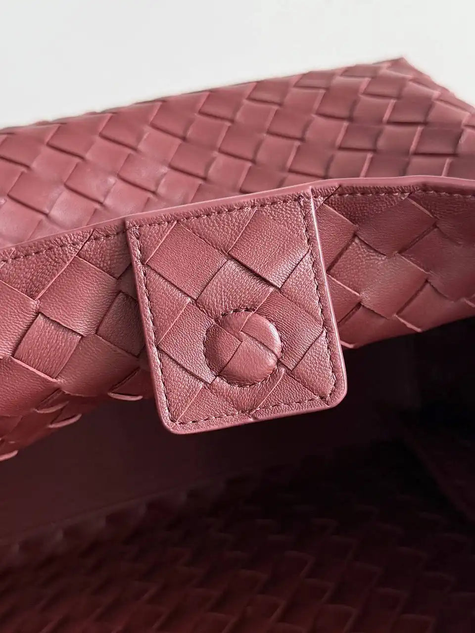 Bottega Veneta BV 796571 Large Andiamo Parachute Wine Red