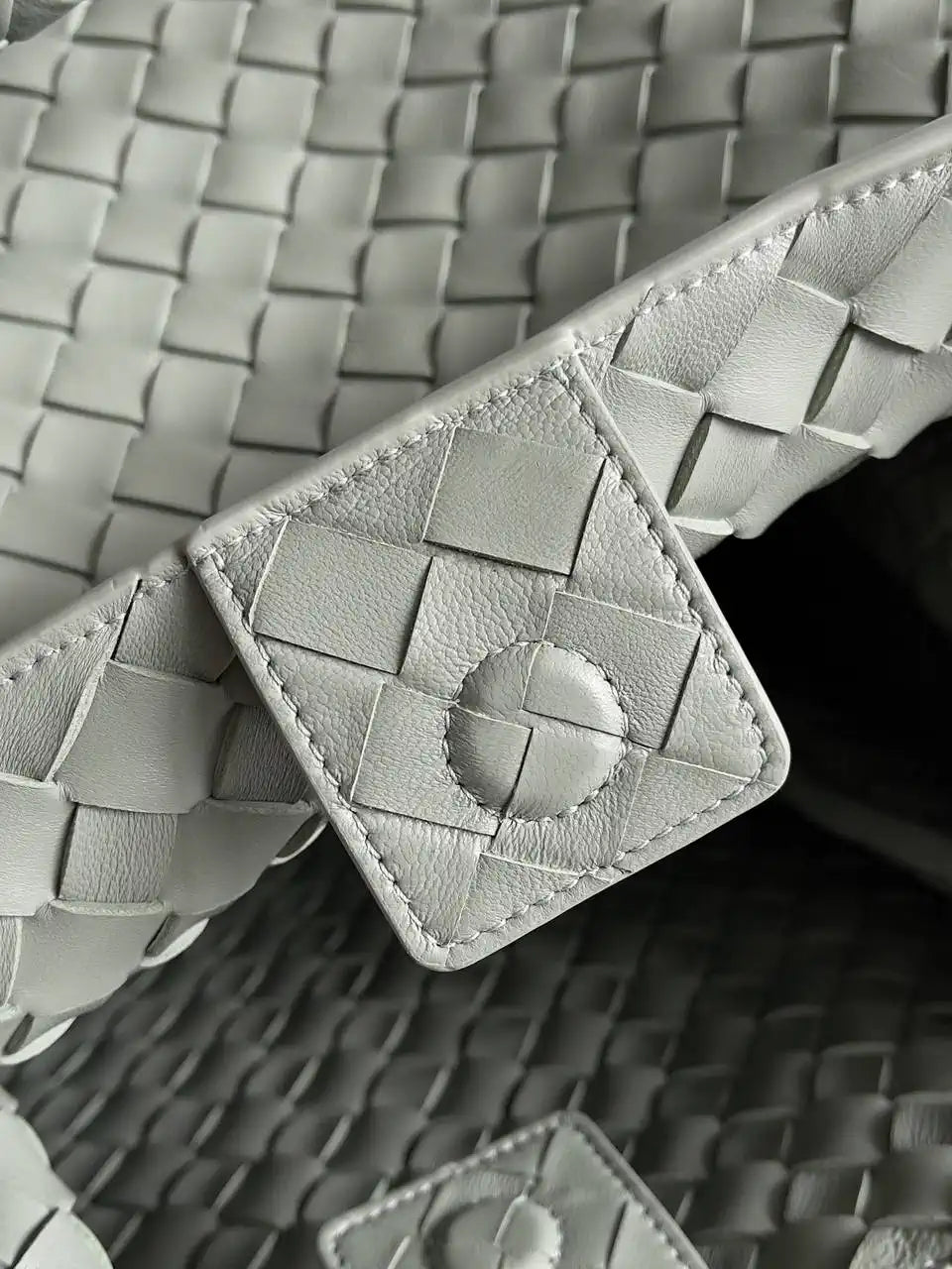 Bottega Veneta BV 796571 Large Andiamo Parachute Mike Green